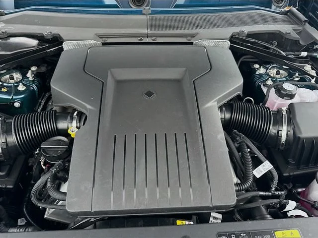 New 2026 Sargasso Blue Land Rover  OCTA image 32