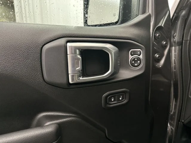 New 2026 Granite Crystal Metallic Clear-Coat Exterior Paint Jeep 85th Anniversary Edition image 17