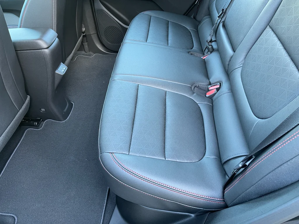 2027 Chevrolet Bolt RS - Photo 23