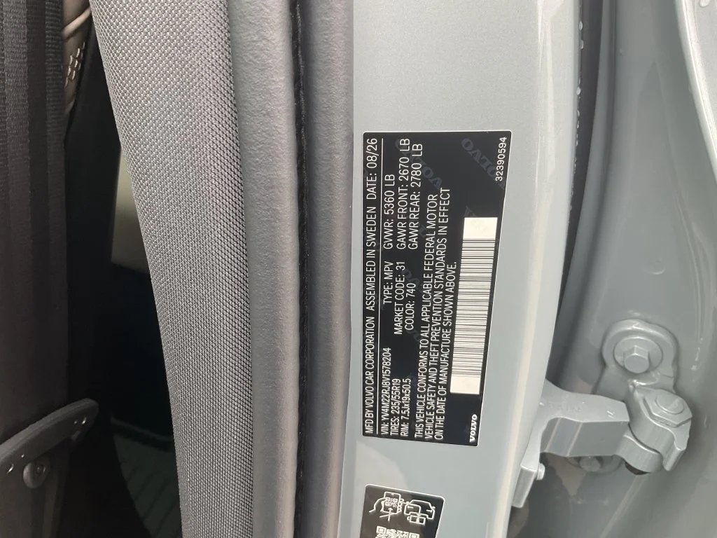New 2027 Gray Volvo B5 Core image 33