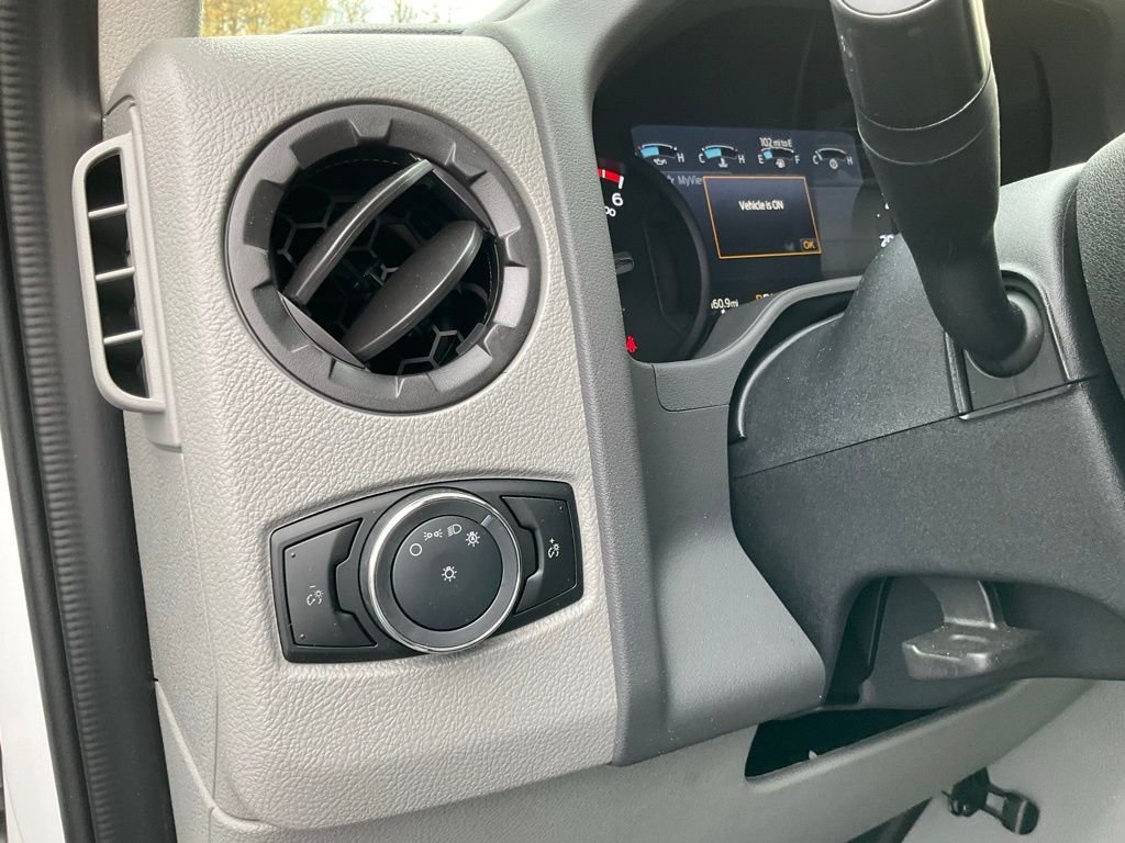 New 2026 Oxford White Ford E-350 SRW image 7