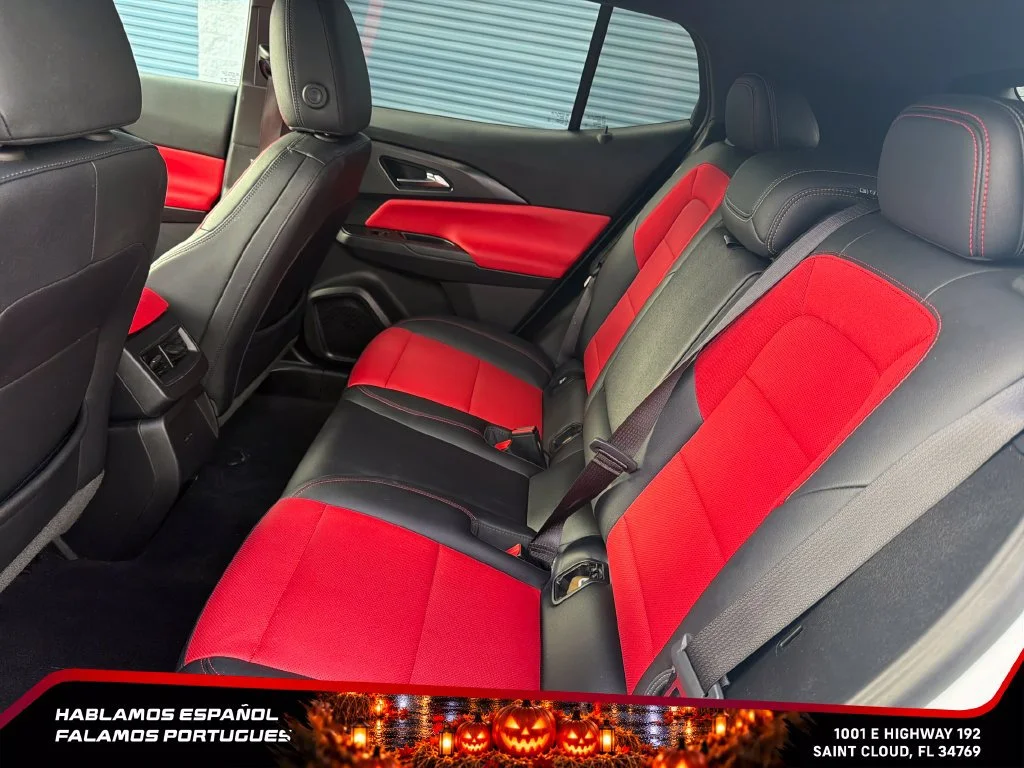 Used 2024 Summit White Chevrolet 2RS image 26