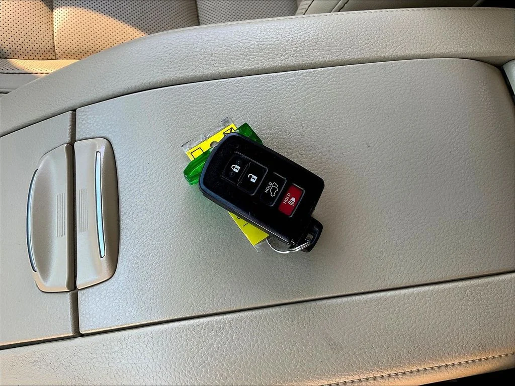Used 2018 Black Toyota Limited image 34