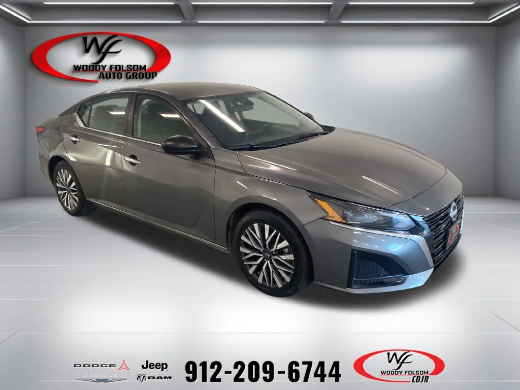 Used 2025 Gray Nissan 2.5 SV image 1