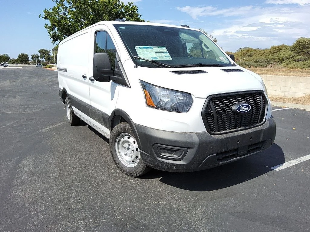 New 2026 Oxford White Ford Base image 3