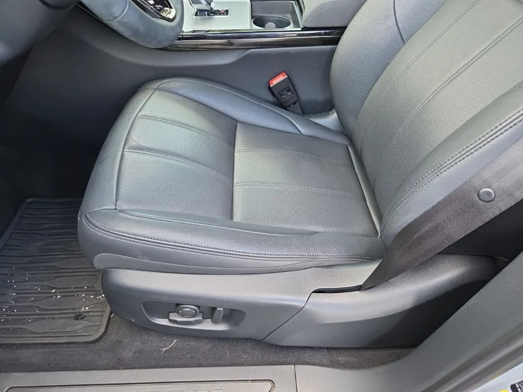 Certified Used 2024 Gray Land Rover S image 10