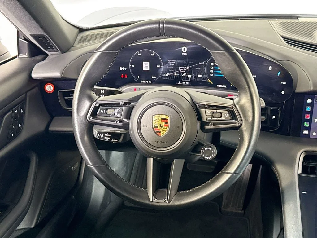 Used 2022 White Porsche  image 12