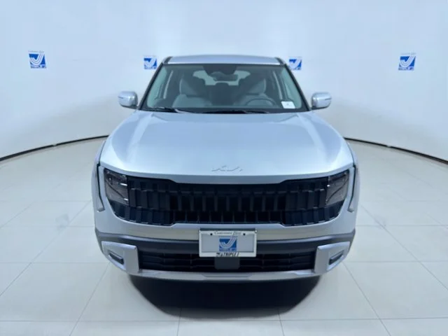New 2027 IVORY SILVER Kia LX image 16