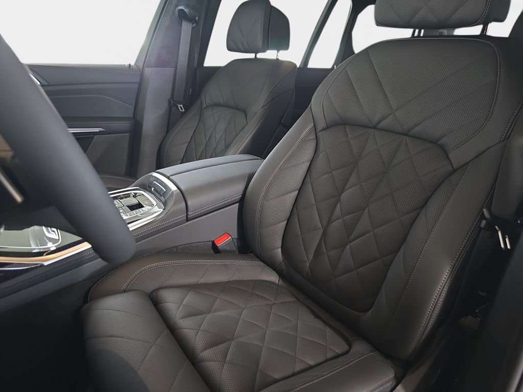 New 2027 Black Sapphire Metallic BMW xDrive40i image 12