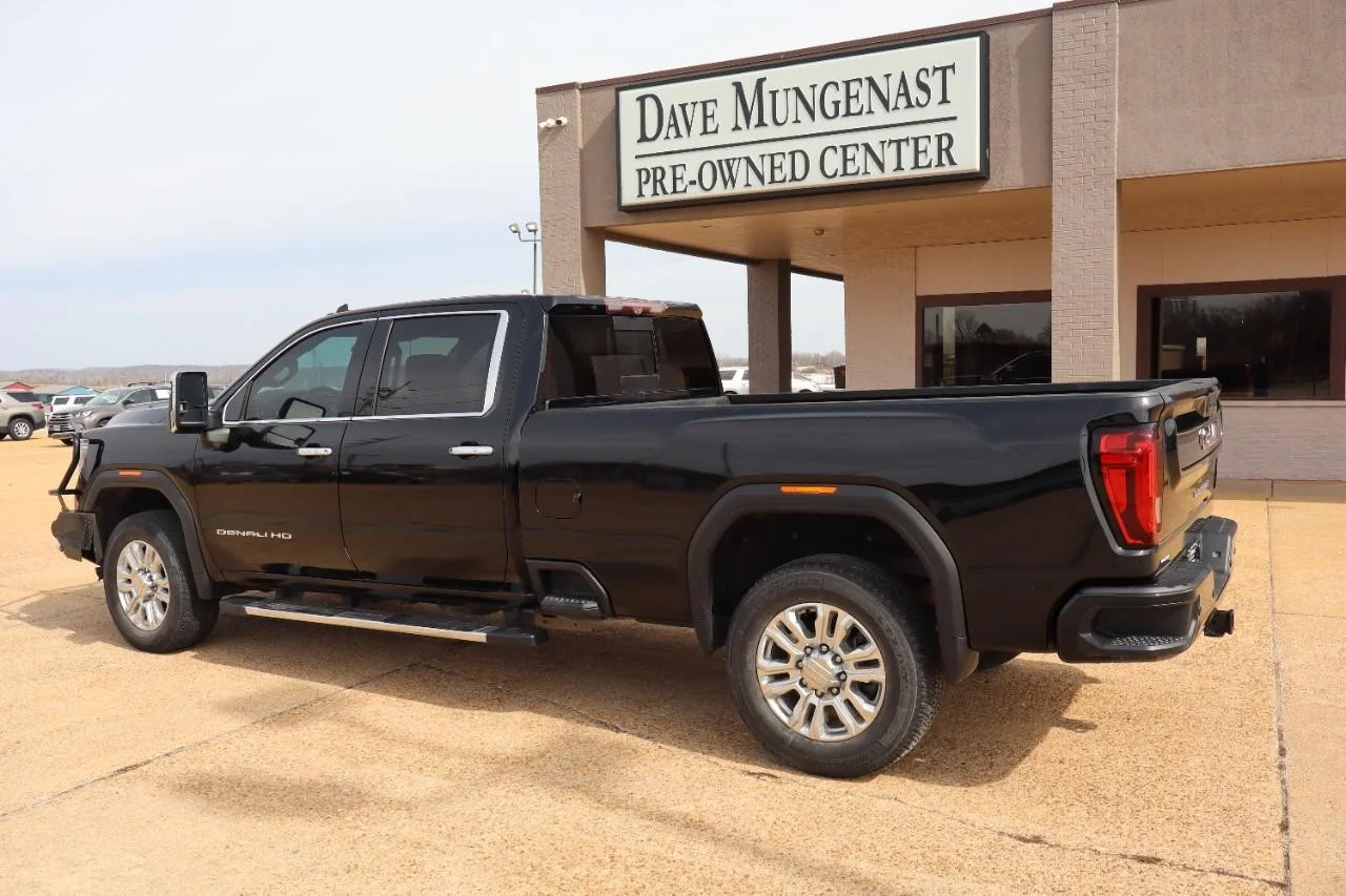 Used 2020 Onyx Black GMC Denali image 3