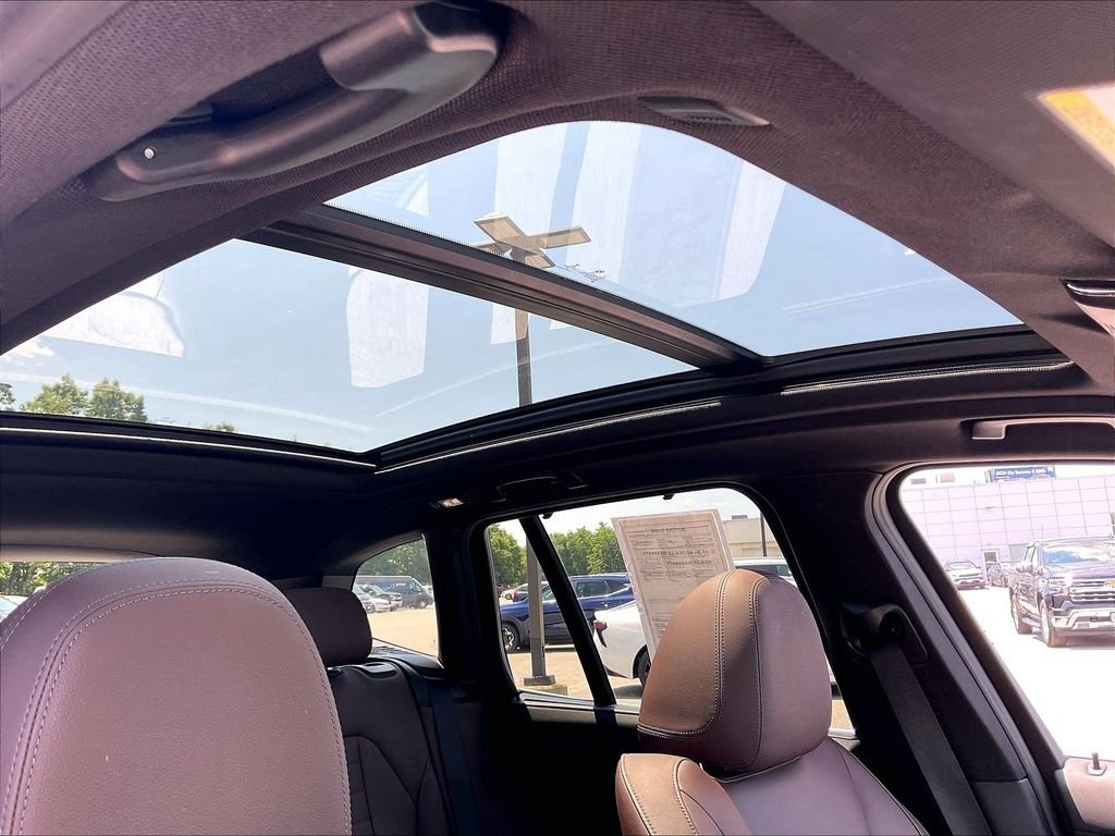 Used 2020 Alpine White BMW xDrive30i image 21