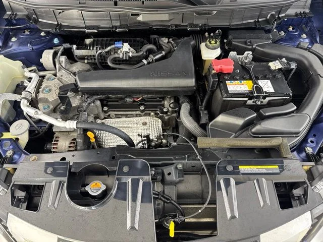 Used 2020 Blue Nissan SV image 17
