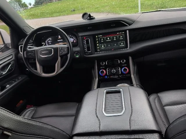 Used 2023 White GMC Denali image 14