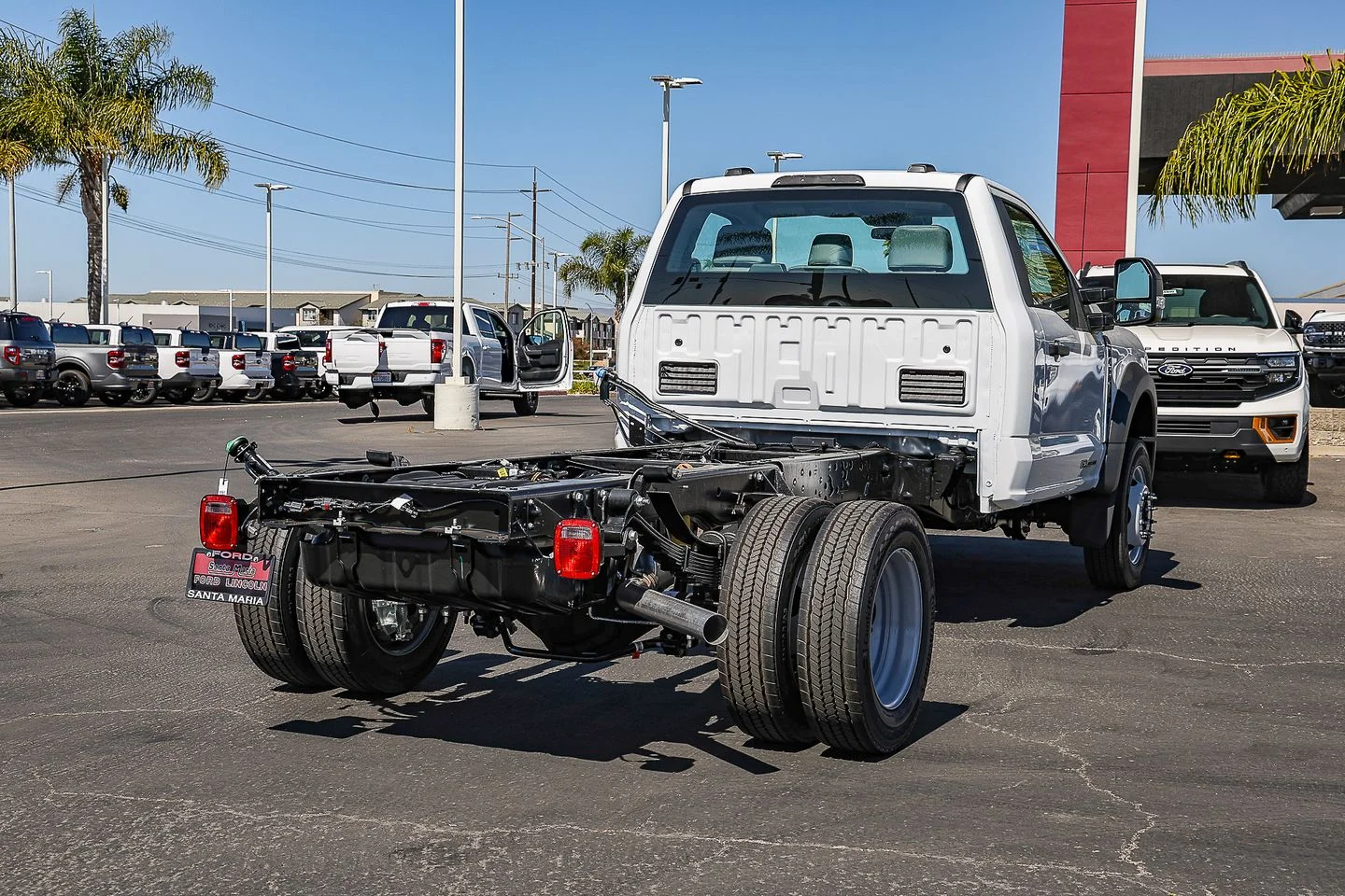 New 2026 Oxford White Ford F-450® XL image 4
