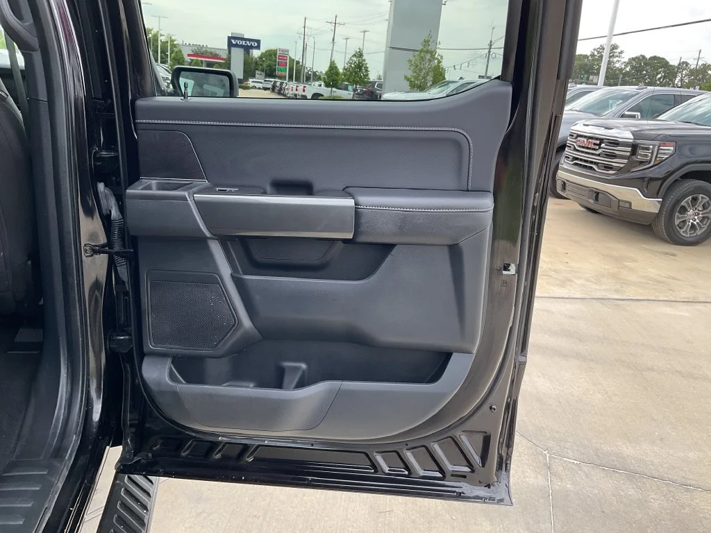 Used 2023 Black Ford XLT image 14