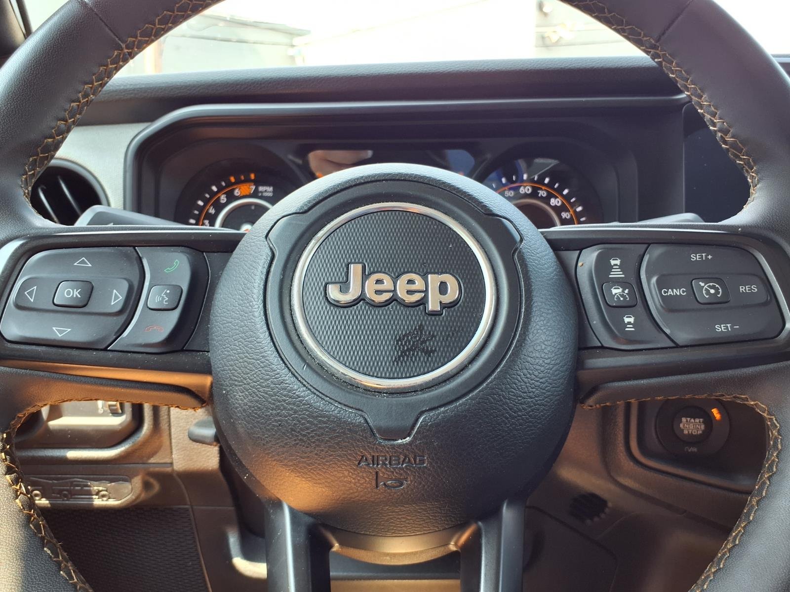 Used 2024 Earl Clear Coat Jeep Sport image 12