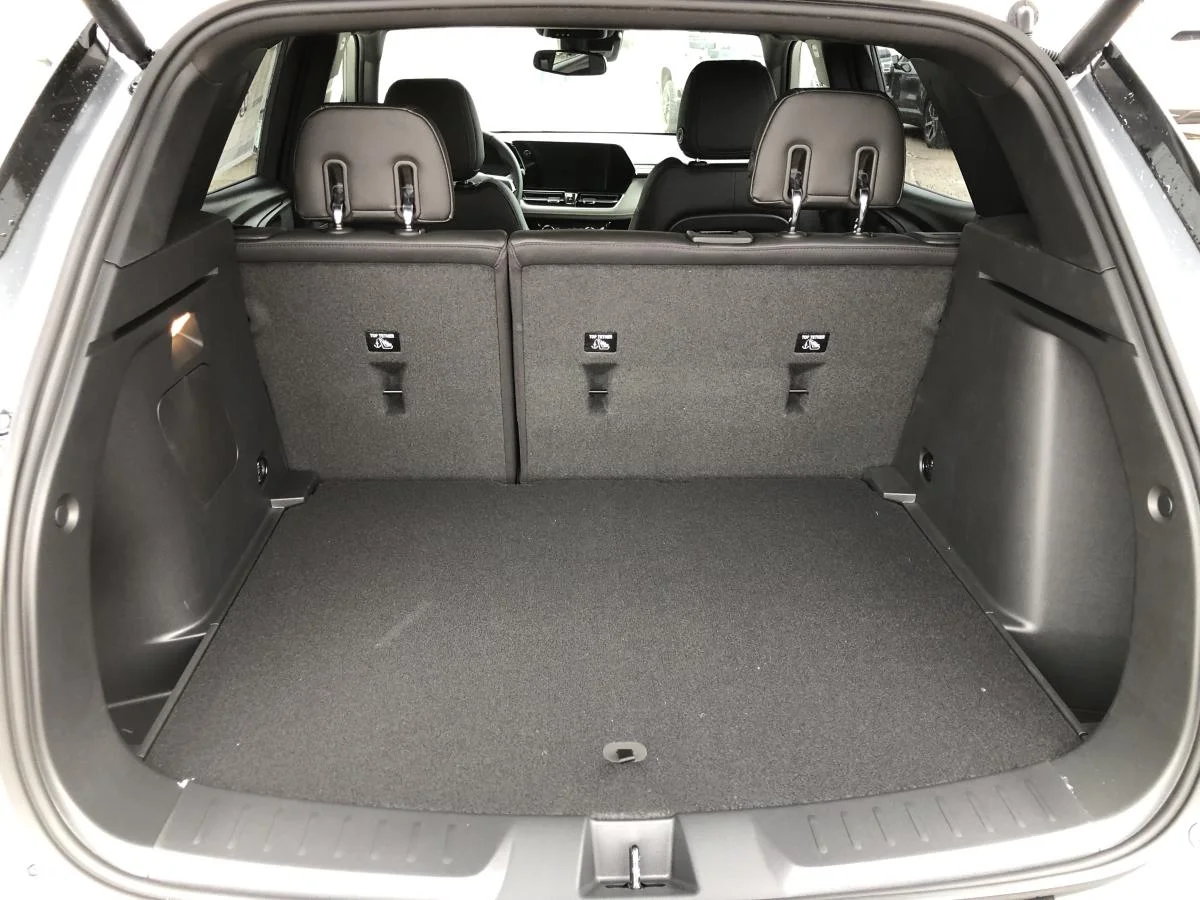 New 2026 Grey Chevrolet AWD 4dr ACTIV image 8