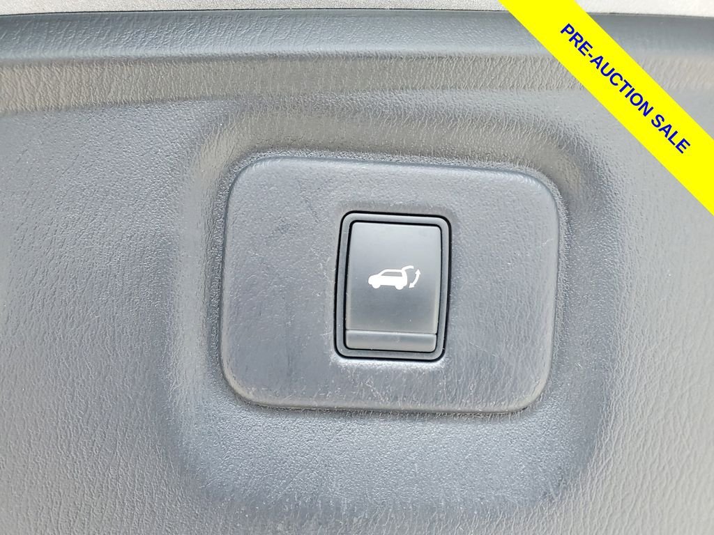 Used 2016 Gray INFINITI Base image 9