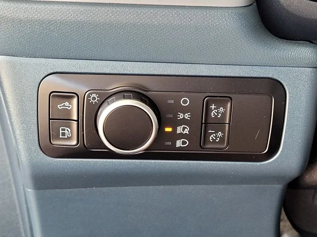 Used 2025 White Ford XL image 13