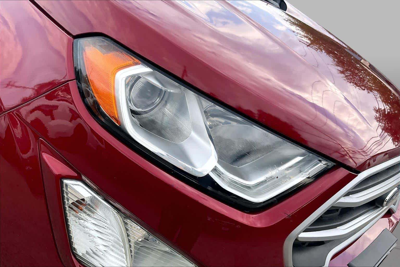 Used 2021 Ruby Red Metallic Tinted Clearcoat Ford SE image 26
