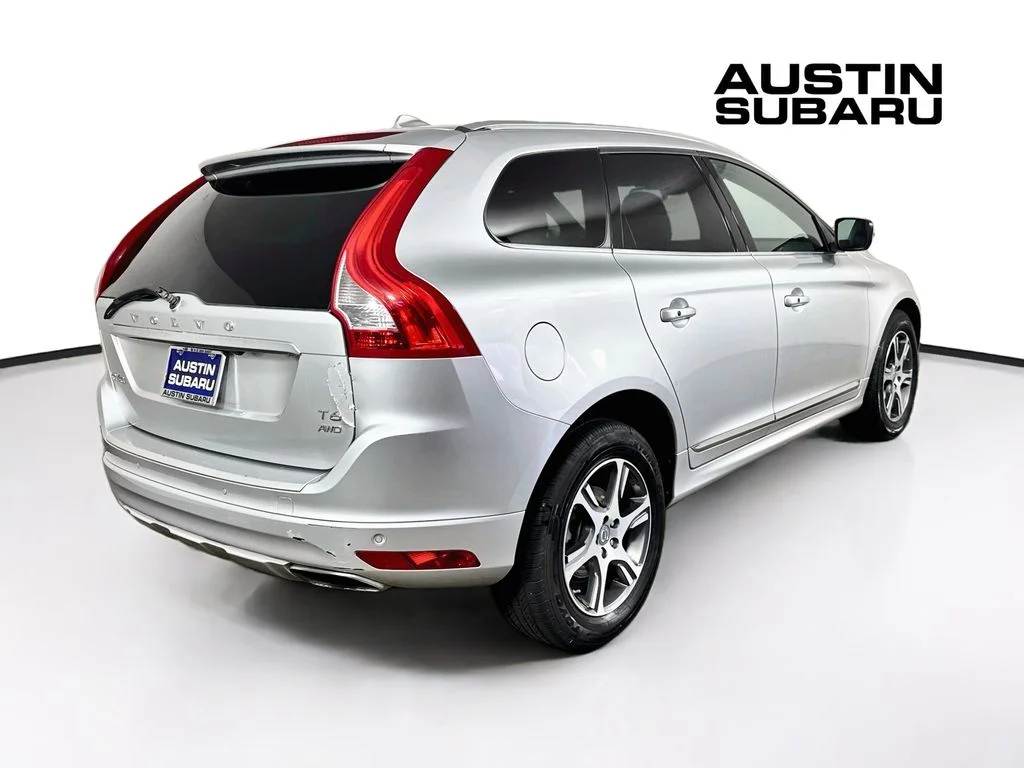 Used 2014 Silver Volvo  image 7
