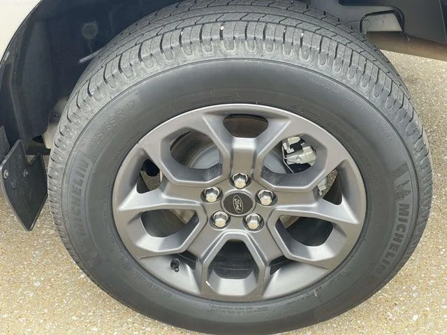 Used 2024 Silver Ford XLT image 7