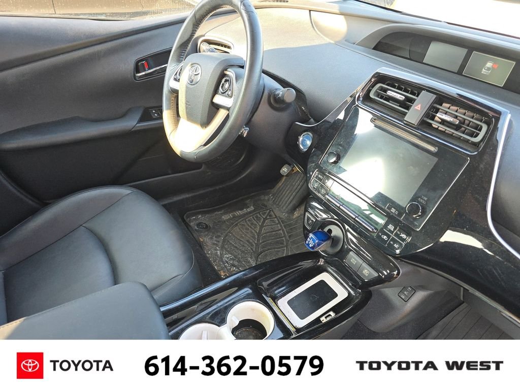 Used 2017 White Toyota Four image 12