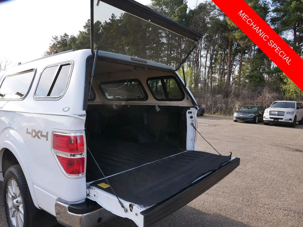 Used 2011 White Ford Lariat image 10