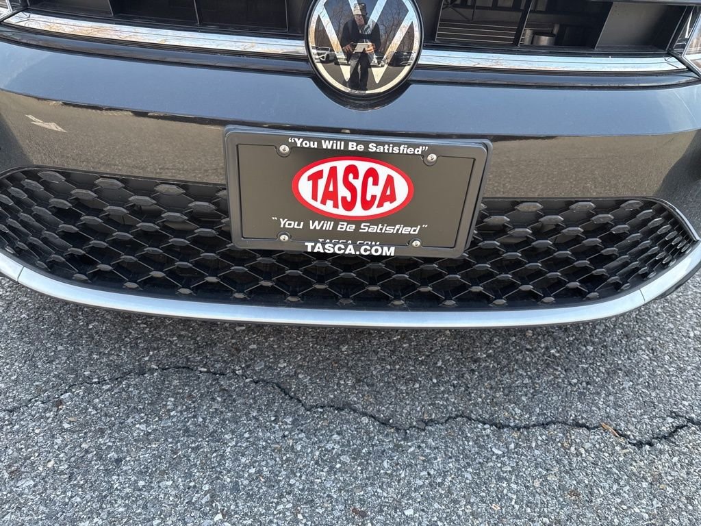 2025 Volkswagen Jetta SE - Photo 13