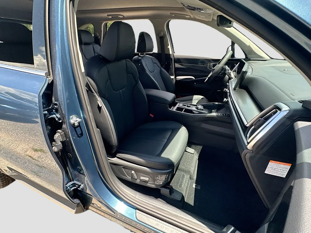 New 2026 Mineral Blue Kia EX image 30