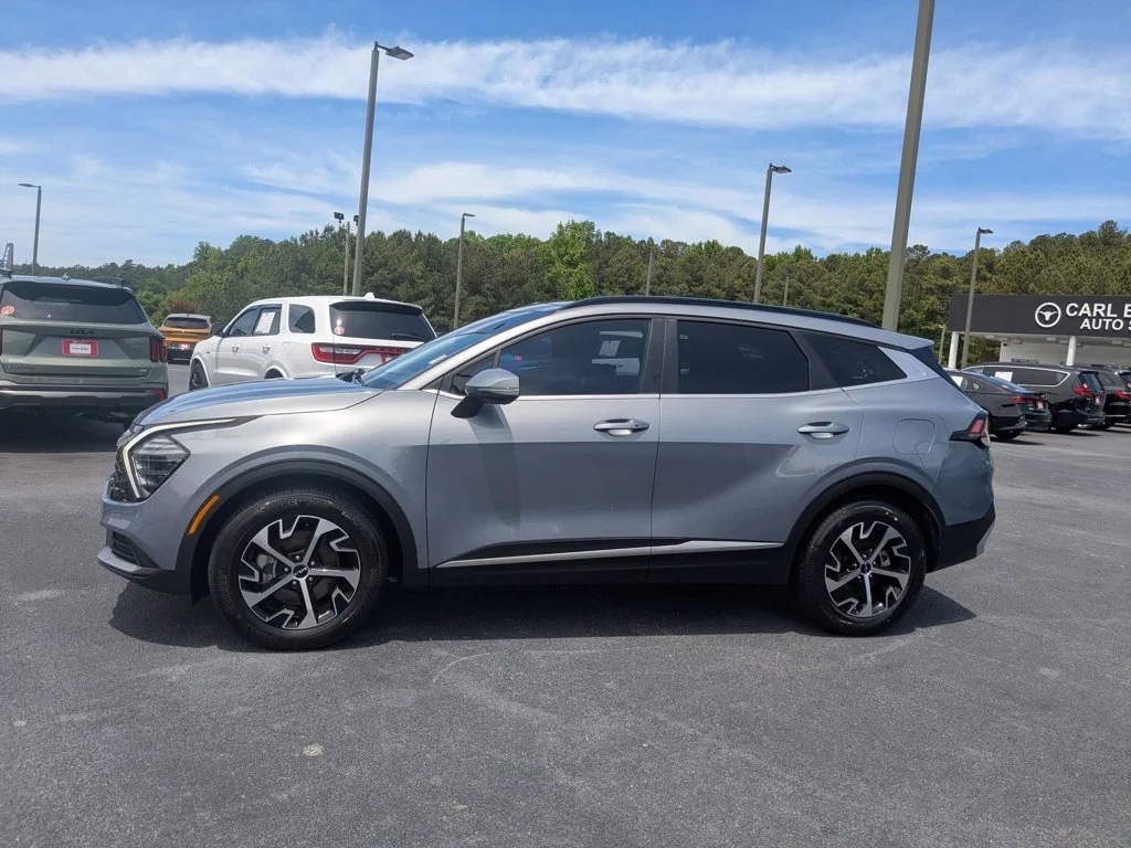 Used 2025 Everlasting Silver Kia EX image 8