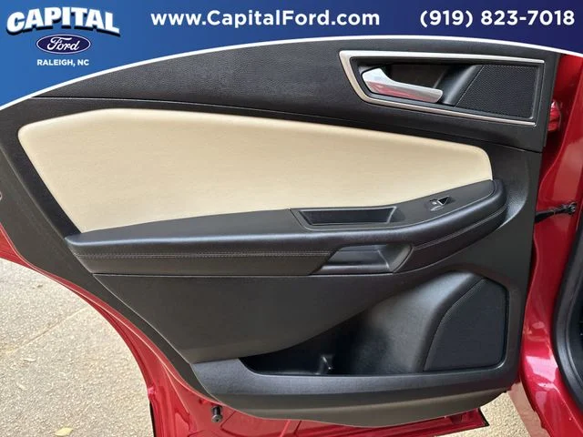 Used 2022 Red Ford SEL image 18