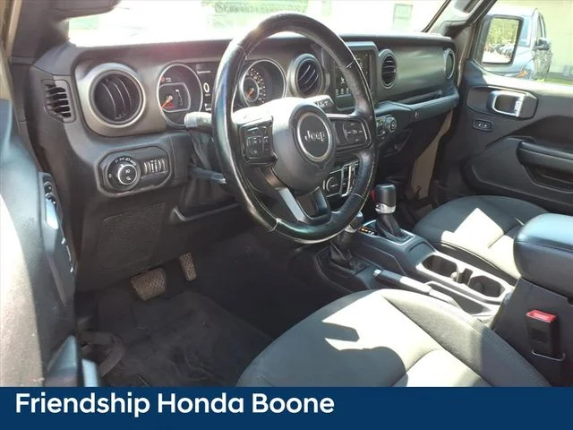 Used 2020 Green Jeep Sport image 14