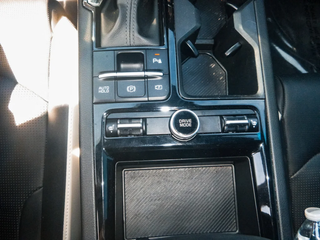 Used 2025 Wolf Gray Kia GT-Line image 21