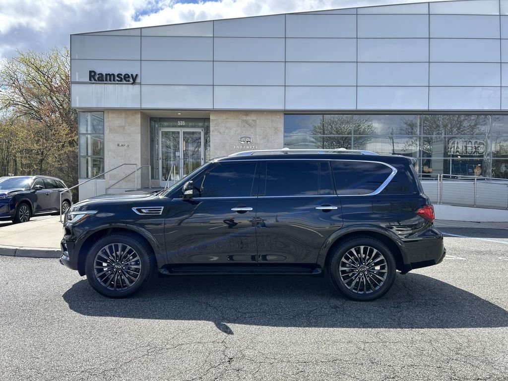 Certified Used 2024 Black INFINITI Sensory image 5