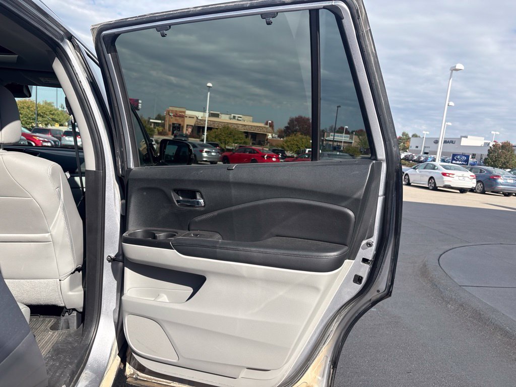 Used 2022 Silver Honda Touring 7 Passenger image 33