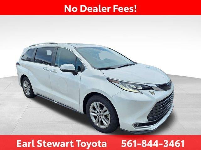 Certified Used 2023 WIND CHILL PEARL* Toyota  image 3