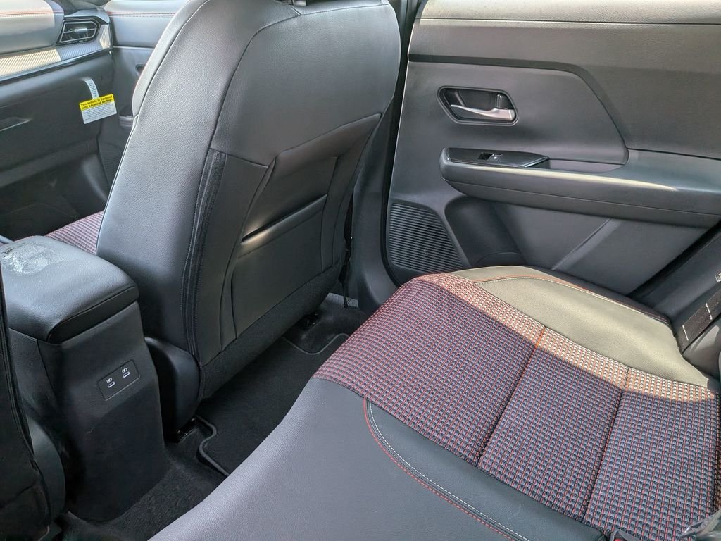 2026 Nissan KICKS SR - Photo 35