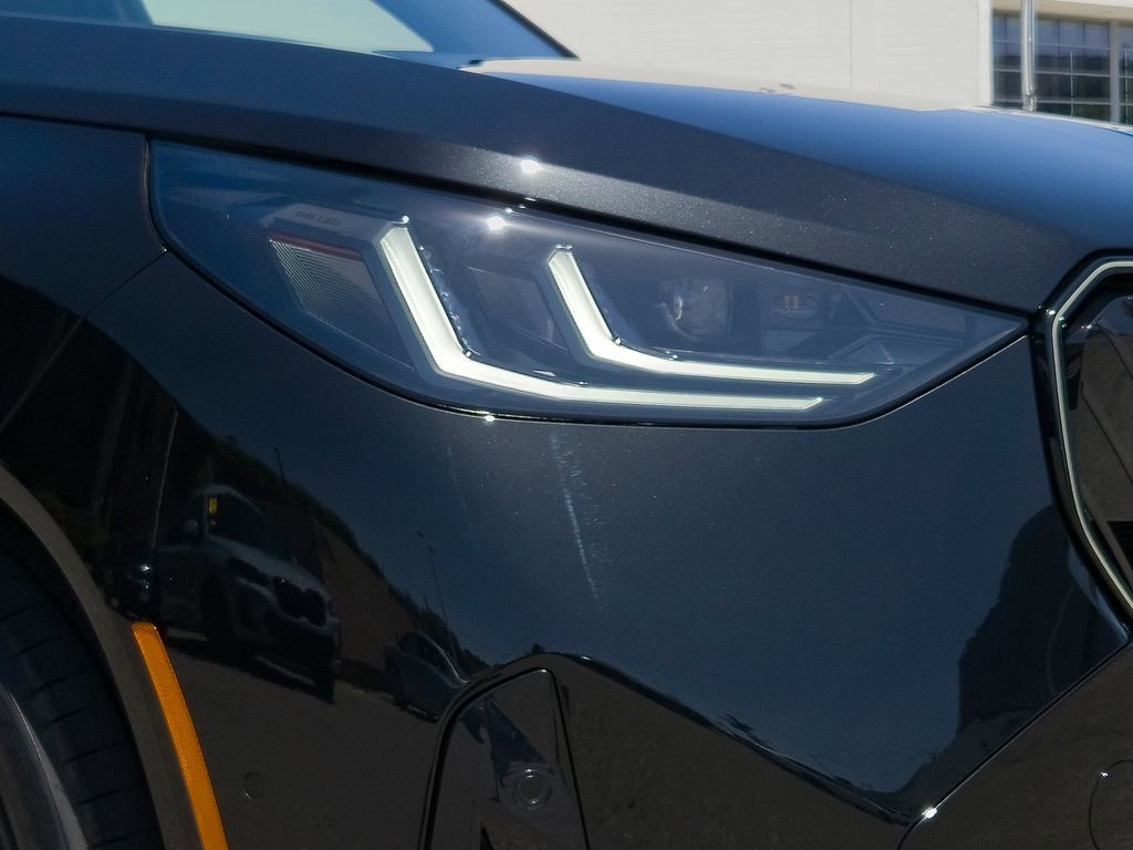 New 2026 Black Sapphire Metallic BMW 30 xDrive image 6