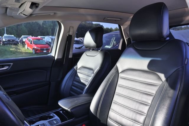 Used 2019 Blue Metallic Ford SEL image 7