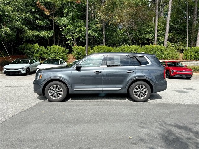 2023 Kia Telluride LX photo 2