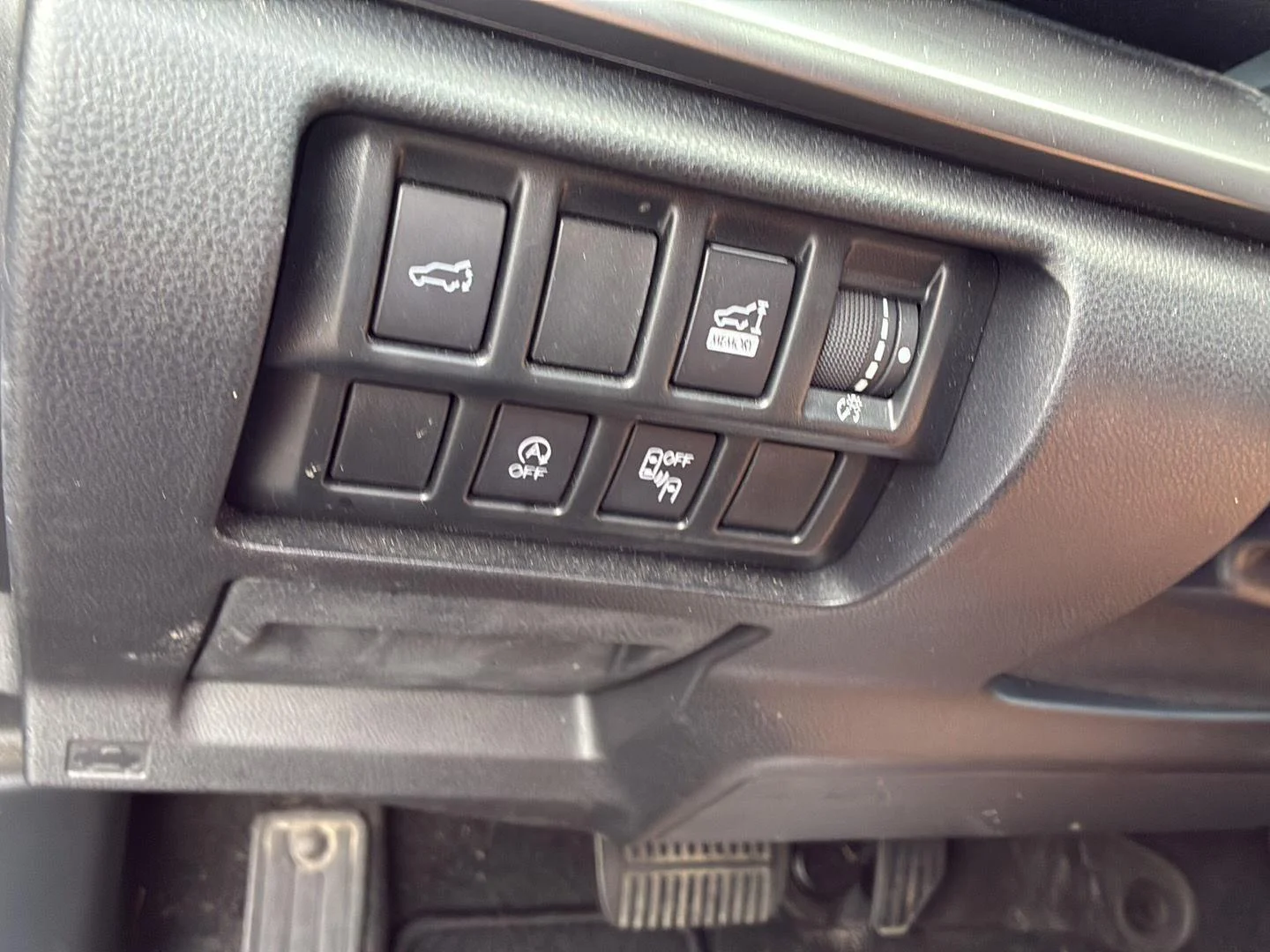Used 2019 Dark Gray Metallic Subaru Premium image 7