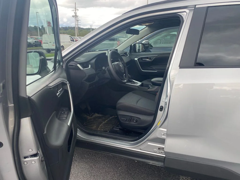 Used 2025 Silver Toyota XLE image 2