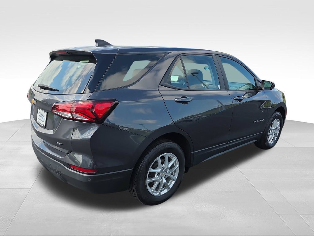 Used 2022 Gray Chevrolet LS image 5