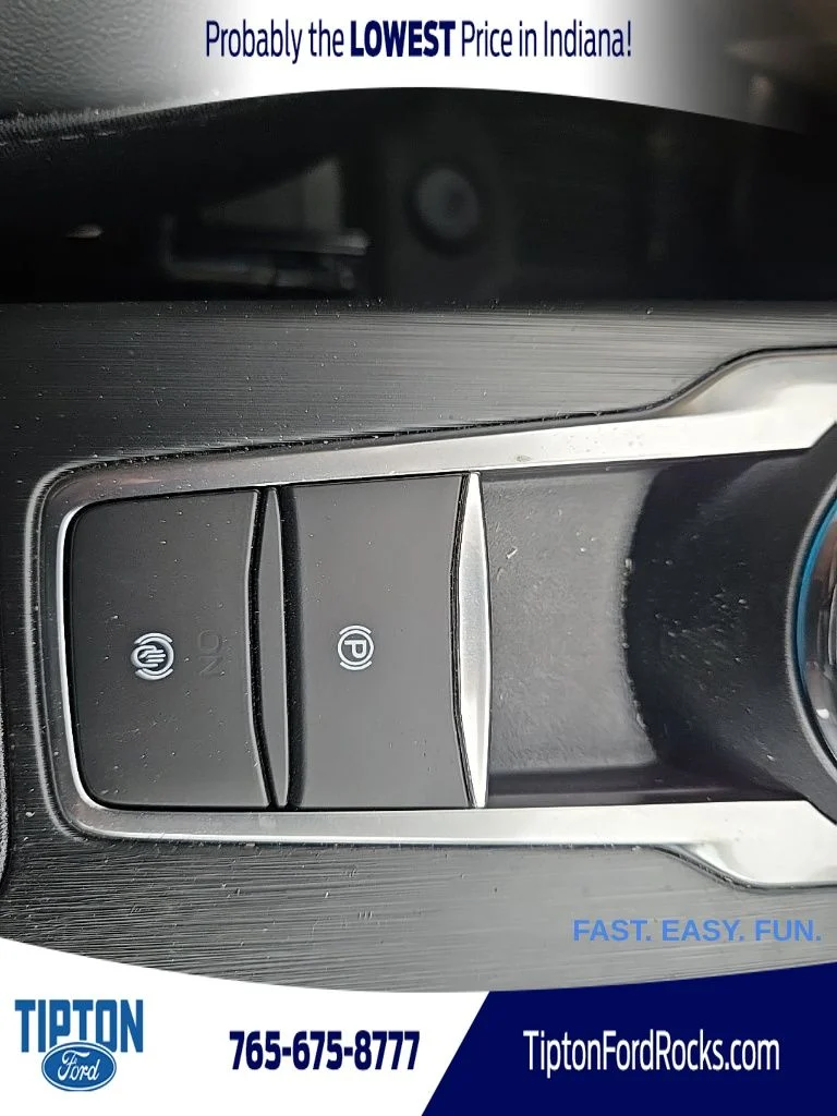 New 2025 Agate Black Metallic Ford Plug-in Hybrid image 14