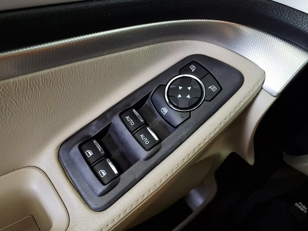 Used 2015 White Platinum Ford XLT image 25
