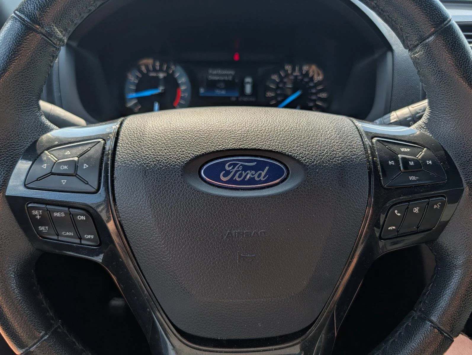 Used 2018 Shadow Black Ford XLT image 22