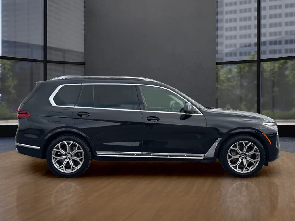 Used 2025 Black BMW xDrive40i image 6
