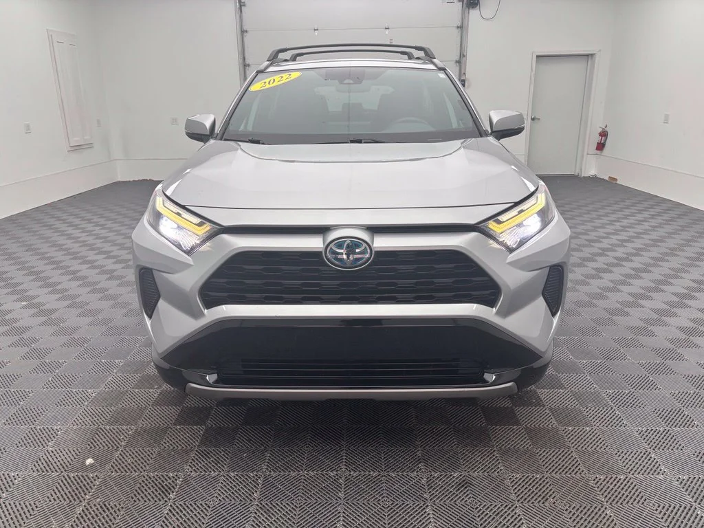 Used 2022 Silver Toyota SE image 14