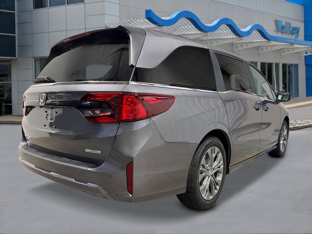 New 2026 Modern Steel Metallic Honda Touring image 5